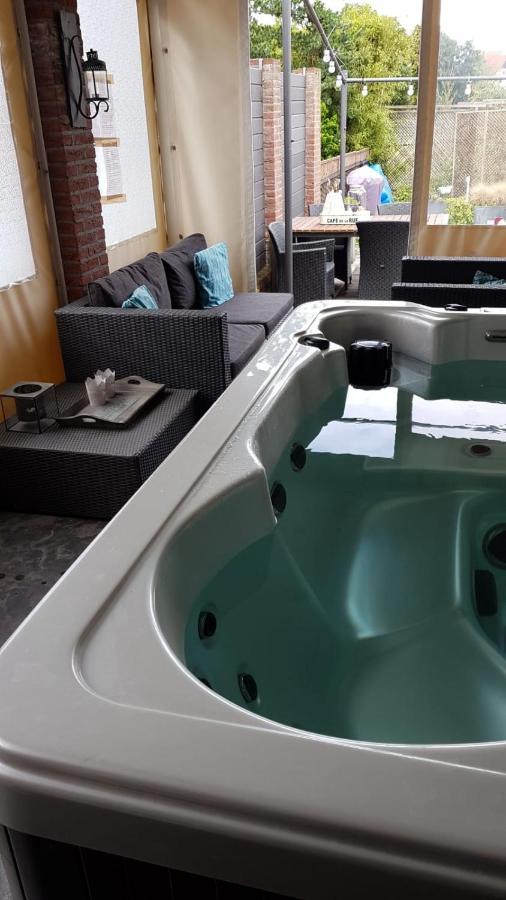 Het Gildehuis Met Sauna En Jacuzzi Stevensweert Εξωτερικό φωτογραφία