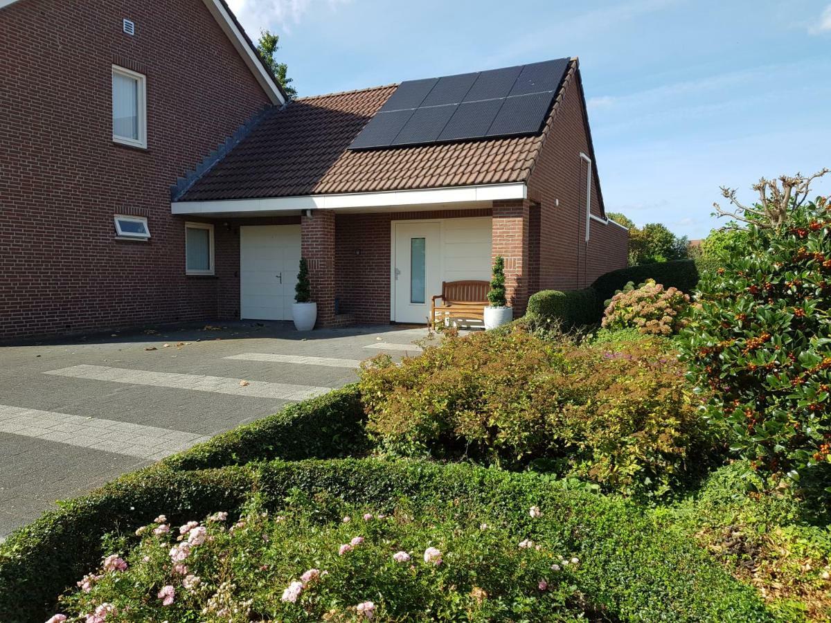 Het Gildehuis Met Sauna En Jacuzzi Stevensweert Εξωτερικό φωτογραφία